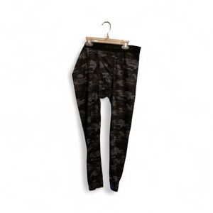 Men's Camo Underlayer - Black and Gray